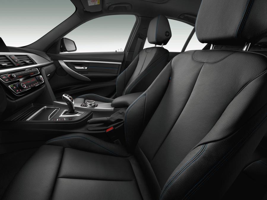 Интерьер BMW 340i Edition M Sport Shadow (F30) 2017 года  (WW) (фото 8 из 8)